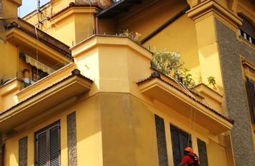 Risanamento dellintonaco esterno di facciata, dei cornicioni e dei balconi